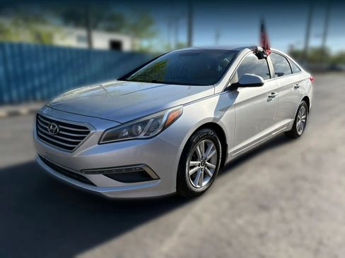 Used 2015 Hyundai Sonata SE image 3