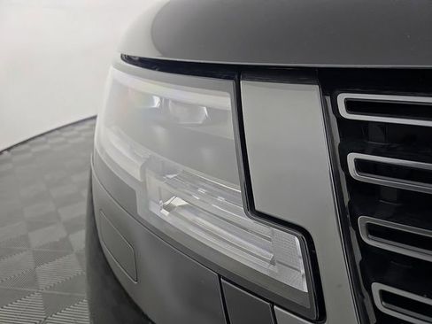 Used 2024 Land Rover Range Rover SE AWD/4WD image 10