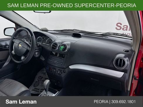 Used 2011 Chevrolet Aveo LT image 25