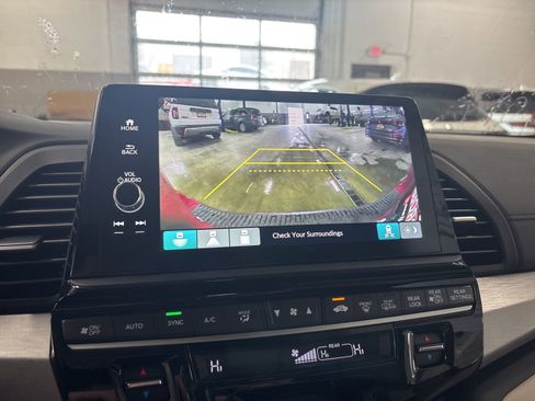 New 2026 Honda Odyssey EX-L image 24