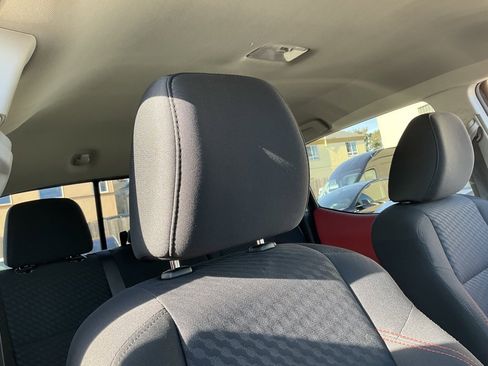 Used 2021 Toyota Tacoma SR5 image 60