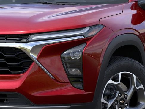 New 2026 Chevrolet Trax LT w/ Driver Confidence Package FWD image 10