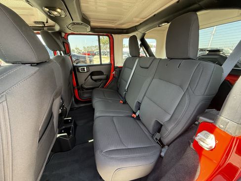 Used 2022 Jeep Wrangler Unlimited Sport S image 25