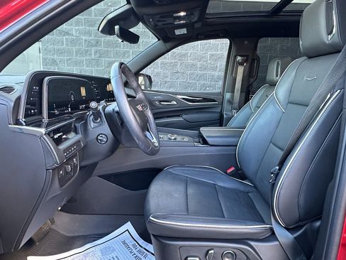 Certified 2024 Cadillac Escalade Sport w/ LPO, ONYX Package image 16