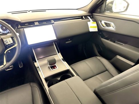 New 2026 Land Rover Range Rover Velar Dynamic SE image 23