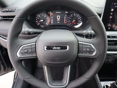 New 2026 Jeep Compass Latitude AWD/4WD image 3