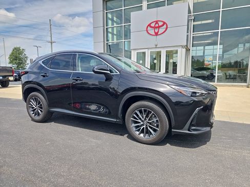 Used 2025 Lexus NX 350 AWD w/ Accessory Package (2T) image 2