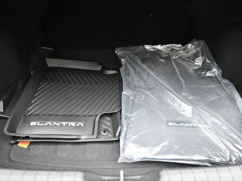 Certified 2025 Hyundai Elantra Sport image 30