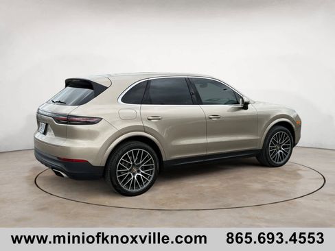 Used 2019 Porsche Cayenne AWD/4WD image 3