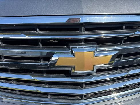 Used 2020 Chevrolet Tahoe LT w/ Off-Road Package AWD/4WD image 5