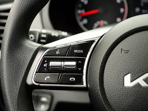 Used 2022 Kia Seltos LX image 21