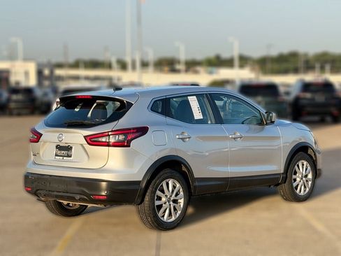 Used 2022 Nissan Rogue Sport S FWD image 8