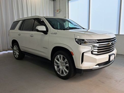 Used 2021 Chevrolet Tahoe High Country w/ Premium Package AWD/4WD image 4