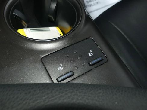 Used 2021 Toyota Camry SE w/ Cold Weather Package image 40