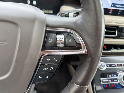 Used 2022 Lincoln Nautilus Reserve w/ Equipment Group 201A FWD image 30
