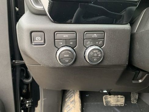 New 2026 GMC Sierra 1500 Elevation image 19