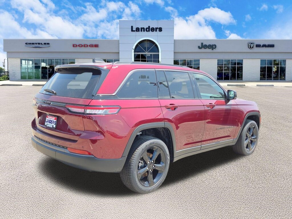 New 2026 Jeep Grand Cherokee Limited w/ Limited Altitude Package RWD image 3