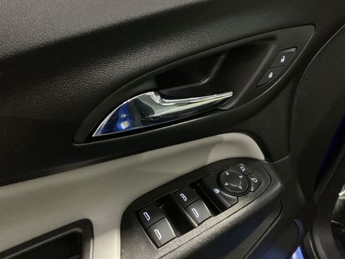 Used 2024 Chevrolet Equinox LS w/ LPO, Floor Liner Package FWD image 16