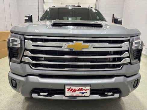 Used 2024 Chevrolet Silverado 3500 High Country w/ High Country Premium Package image 10