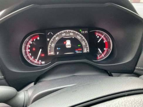 Used 2025 Toyota RAV4 XLE AWD/4WD image 37