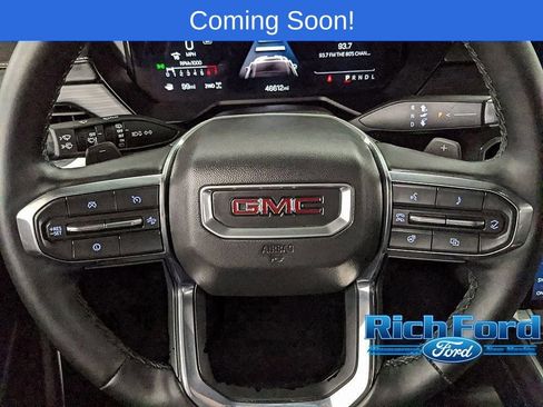 Used 2024 GMC Acadia Elevation AWD/4WD image 10