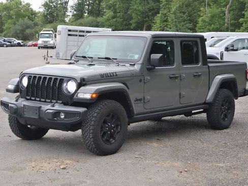 Used 2023 Jeep Gladiator Sport AWD/4WD image 3