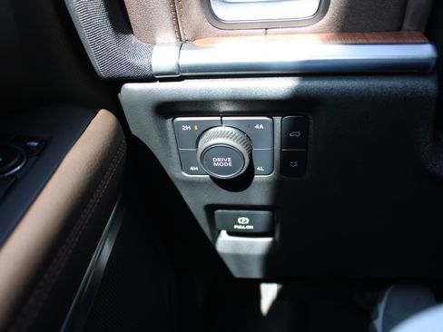 Used 2025 Ford Expedition King Ranch image 24