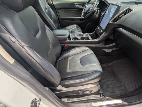 Used 2022 Ford Edge Titanium w/ Equipment Group 301A AWD/4WD image 29