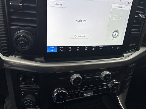 Used 2025 Ford F150 Lariat w/ Equipment Group 502A High image 29