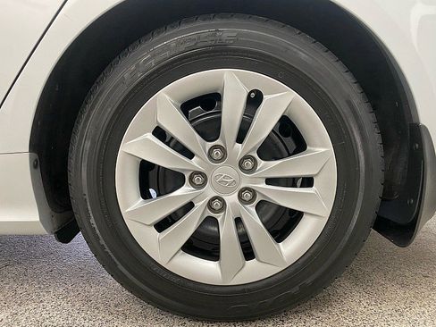 Used 2012 Hyundai Sonata GLS image 23