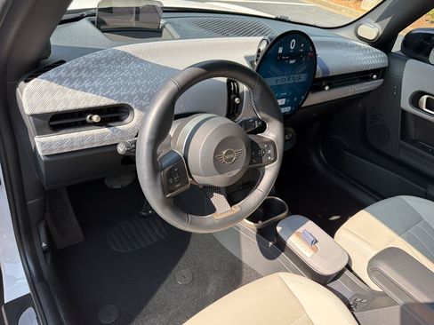 Used 2025 MINI Cooper S FWD image 4