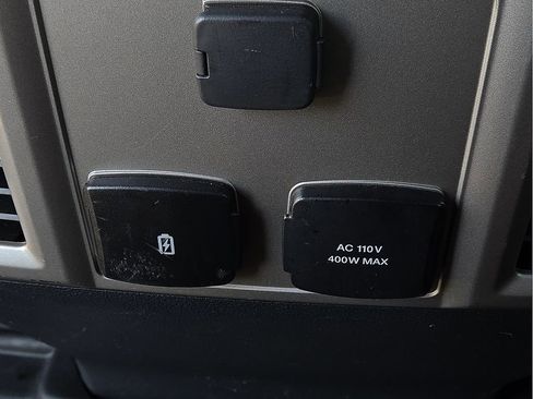 Used 2022 Ford F250 Lariat w/ Lariat Value Package image 9