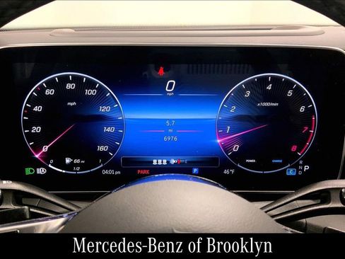 Used 2024 Mercedes-Benz GLC 300 4MATIC image 27