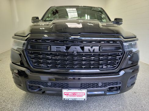 Used 2025 RAM 1500 Limited AWD/4WD image 4