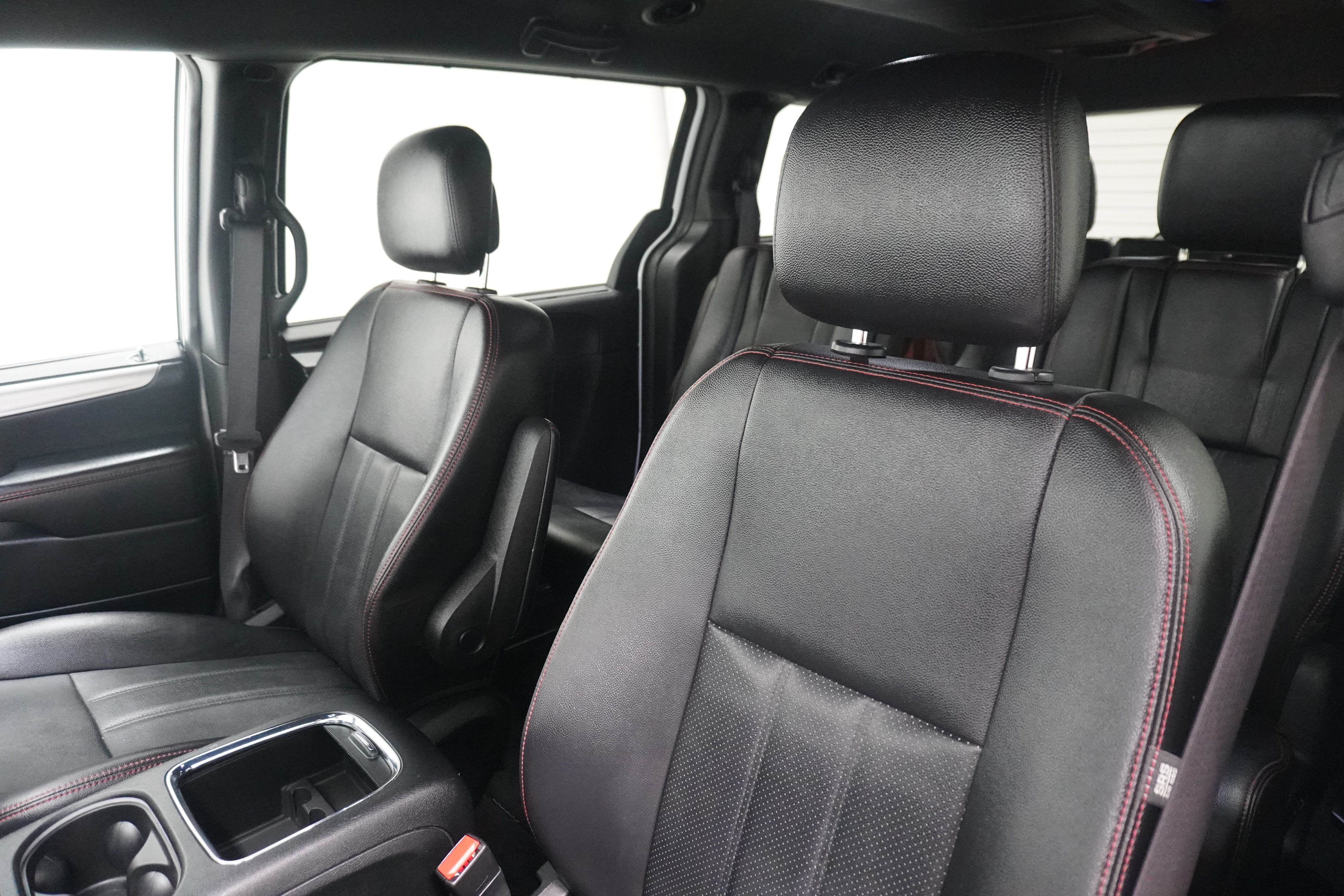 Used 2019 Dodge Grand Caravan GT FWD image 11