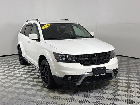 Used 2016 Dodge Journey Crossroad FWD image 3