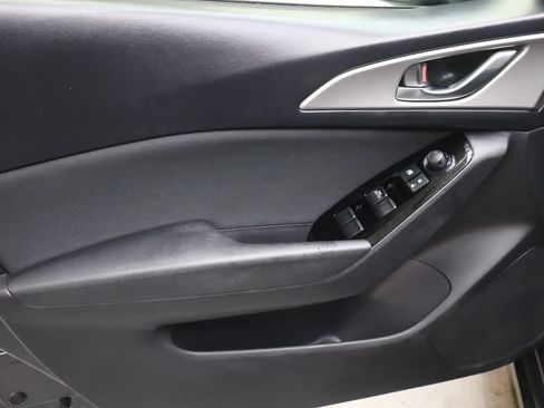 Used 2017 MAZDA MAZDA3 Sport w/ Preferred Equipment Package FWD image 14