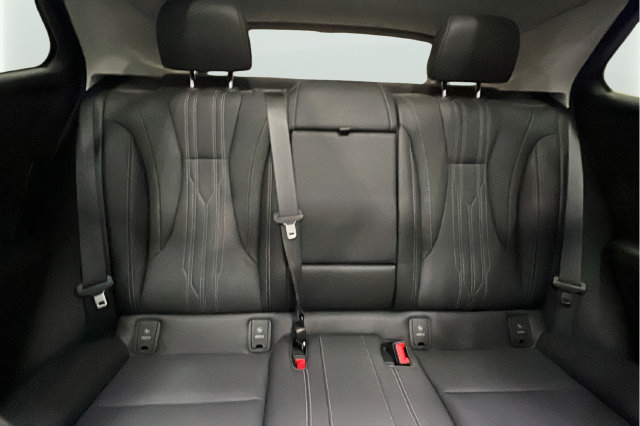 Used 2024 Buick Envision Avenir AWD/4WD image 18