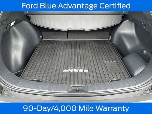 Used 2024 Toyota Corolla Cross AWD Hybrid w/ Convenience Package image 7