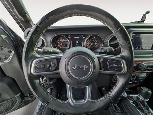 Used 2019 Jeep Wrangler Unlimited Sahara w/ Cold Weather Group image 17