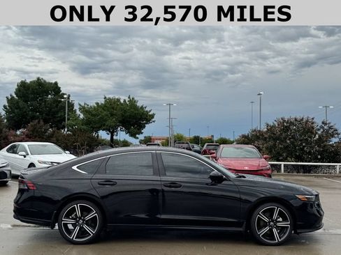 Used 2024 Honda Accord Sport image 4