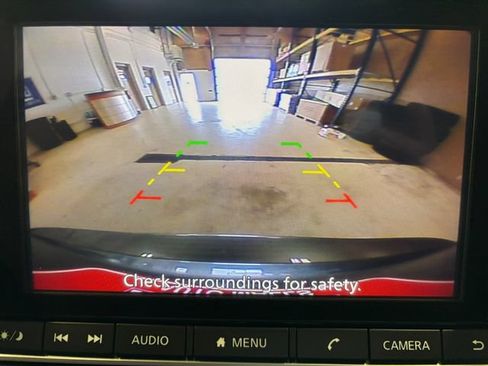 Used 2025 Nissan Rogue S AWD/4WD image 20