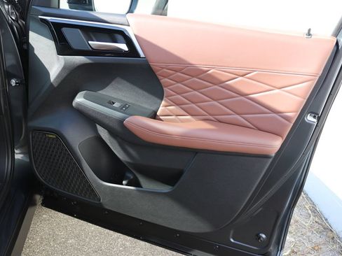 Used 2025 Mitsubishi Outlander SEL FWD image 17