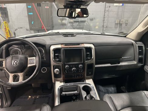 Used 2017 RAM 1500 Laramie w/ Convenience Group image 19