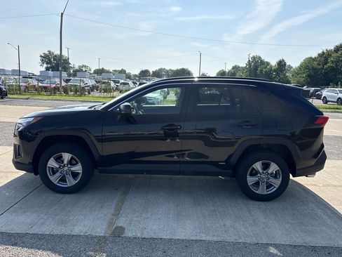 Used 2025 Toyota RAV4 LE AWD/4WD image 1