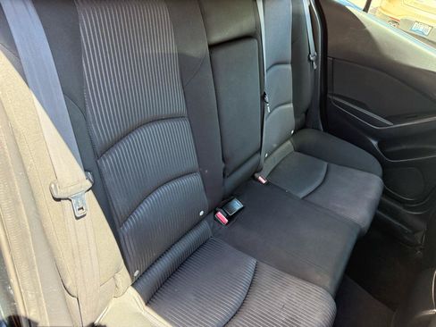 Used 2016 MAZDA MAZDA3 i Sport w/ Preferred Equipment Package FWD image 8