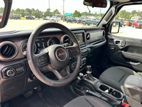 Used 2020 Jeep Gladiator Sport w/ Quick Order Package 24S AWD/4WD image 11