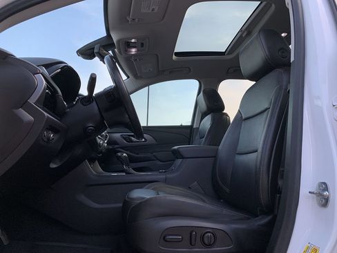 Used 2020 Chevrolet Traverse Premier image 33