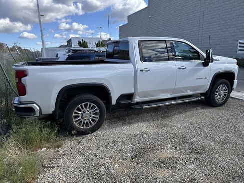 Used 2023 Chevrolet Silverado 3500 High Country w/ Safety Package II image 4