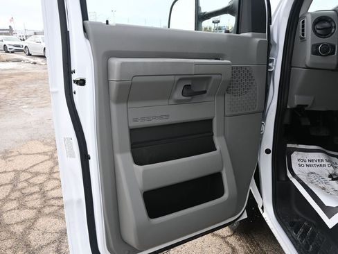 New 2025 Ford E-350 and Econoline 350 Super Duty w/ Power Equipment Group RWD image 17